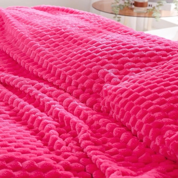 Pink Blanket NWT - Picture 2 of 4